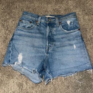 Levi’s Ribcage Lightwash Short 25
